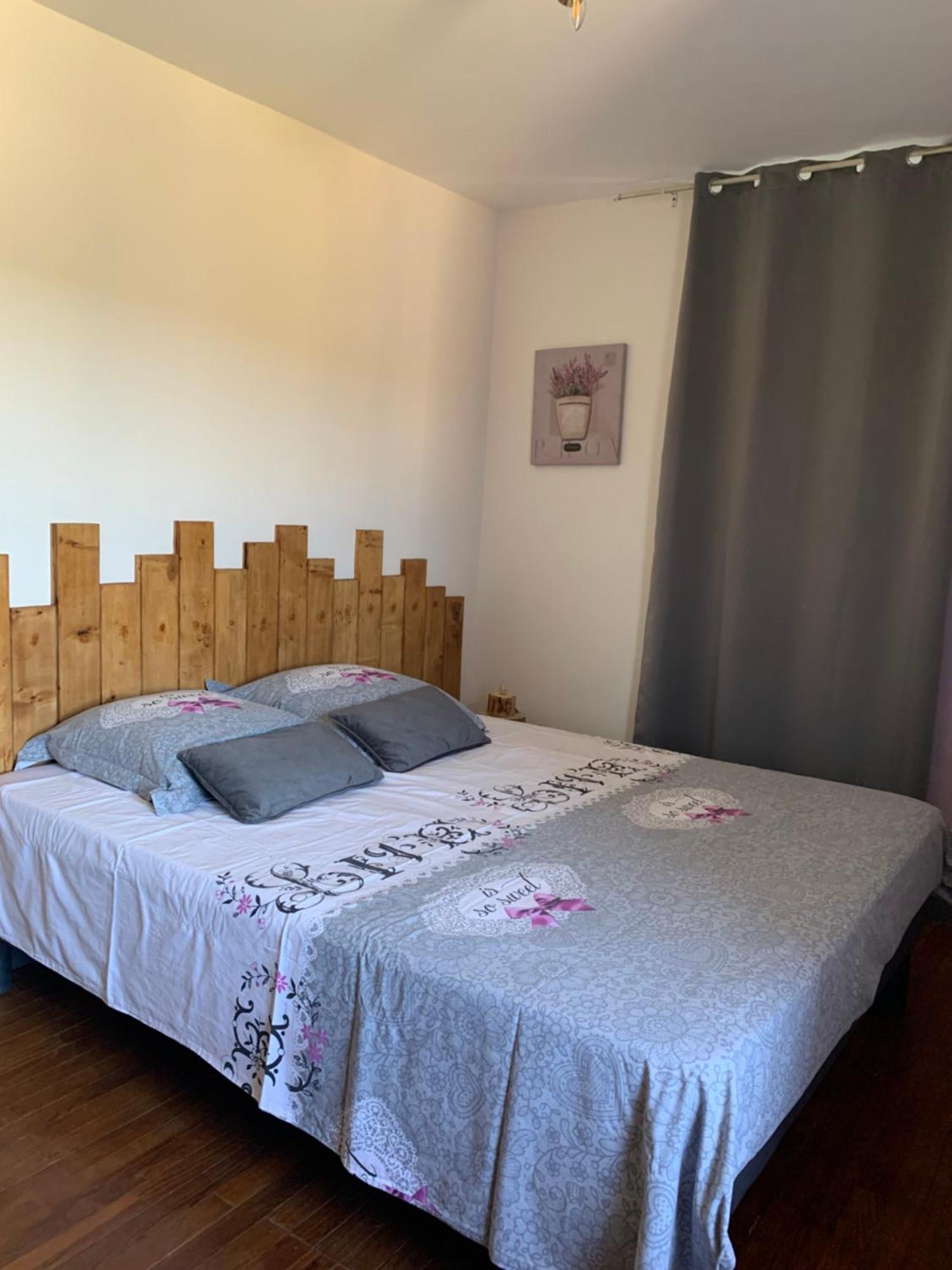 Maison D'Hotes "La Pierre Pointue" Saint-Leons ภายนอก รูปภาพ