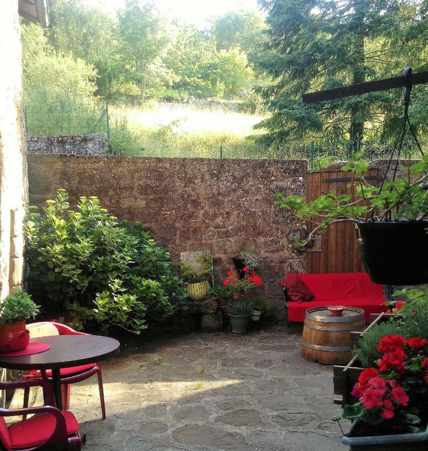 Maison D'Hotes "La Pierre Pointue" Saint-Leons ภายนอก รูปภาพ